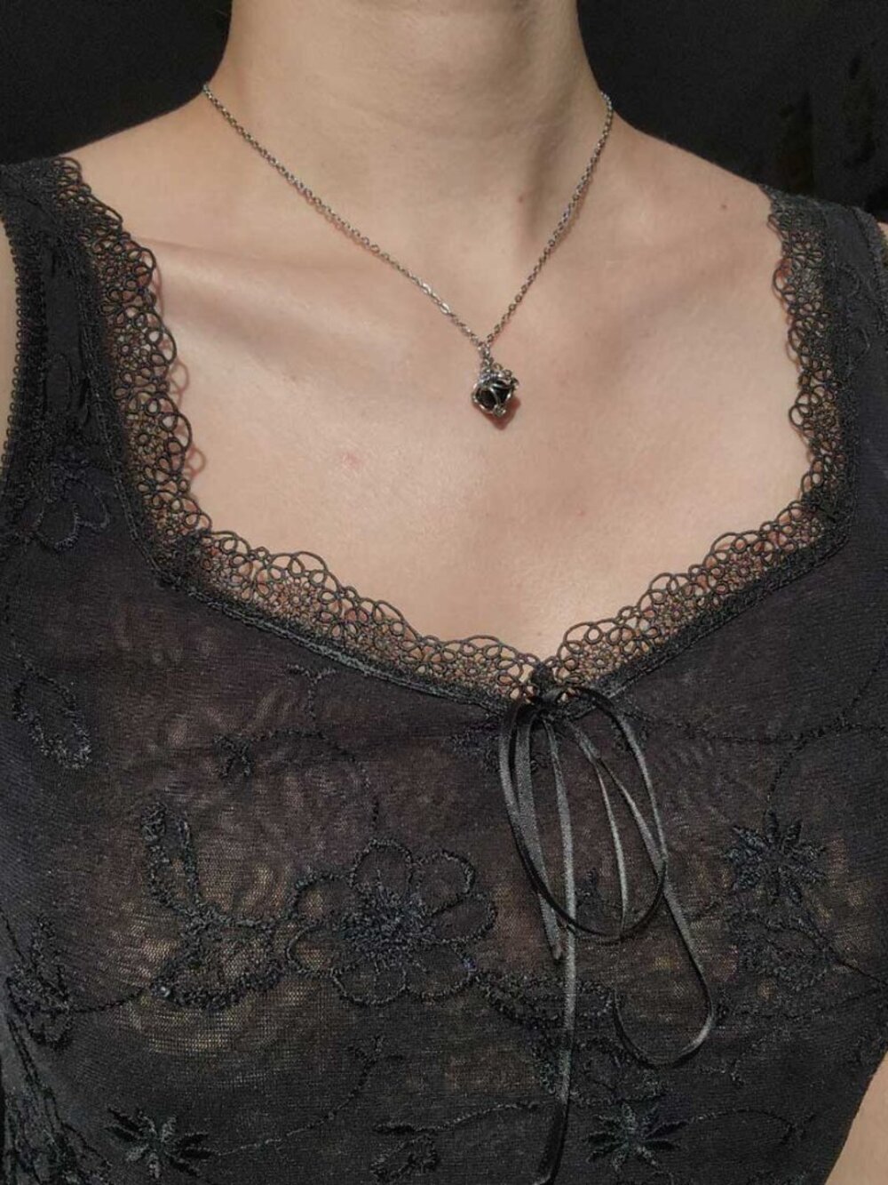Black and silver goth necklace with a small silver chain - Picture 3 of 7